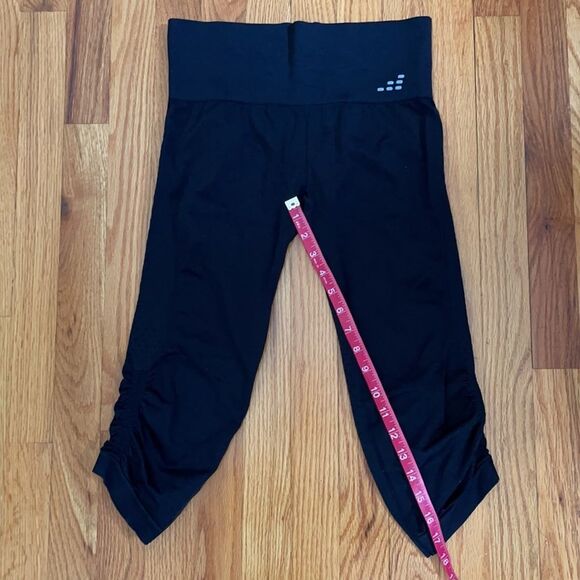 Academy Ltd black scrunch cropped leggings medium - Picture 10 of 11